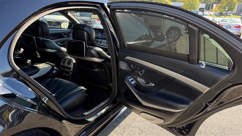 Used 2015 Mercedes-Benz S 63 AMG 4MATIC Sedan image 39