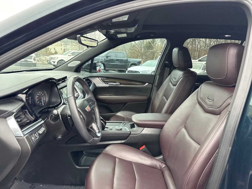 Certified 2024 Cadillac XT6 Premium Luxury w/ Technology Package image 3
