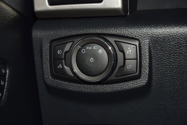 Used 2022 Ford F450 Platinum w/ FX4 Off-Road Package image 39