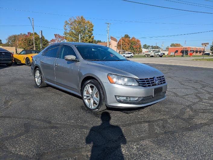 Used 2014 Volkswagen Passat TDI SE FWD image 4