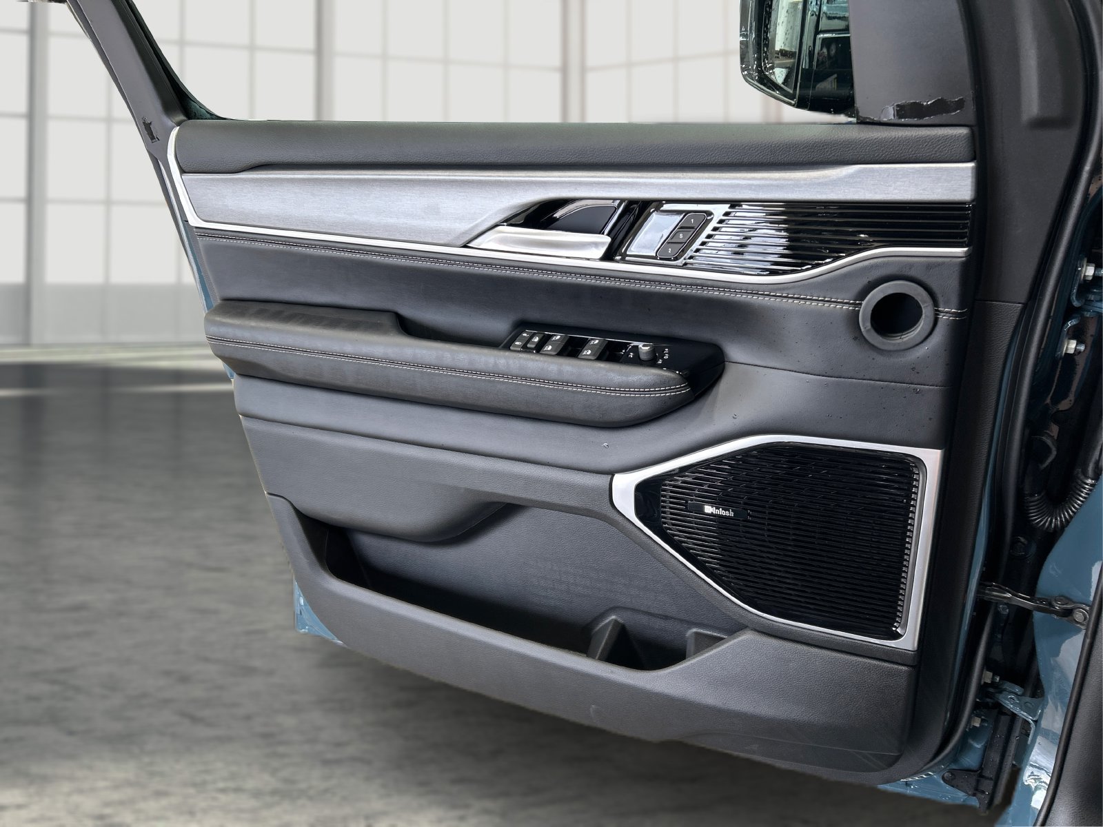 New 2026 Jeep Grand Wagoneer L Limited AWD/4WD image 18