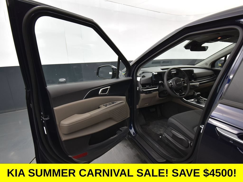 New 2026 Kia Carnival LX FWD image 8