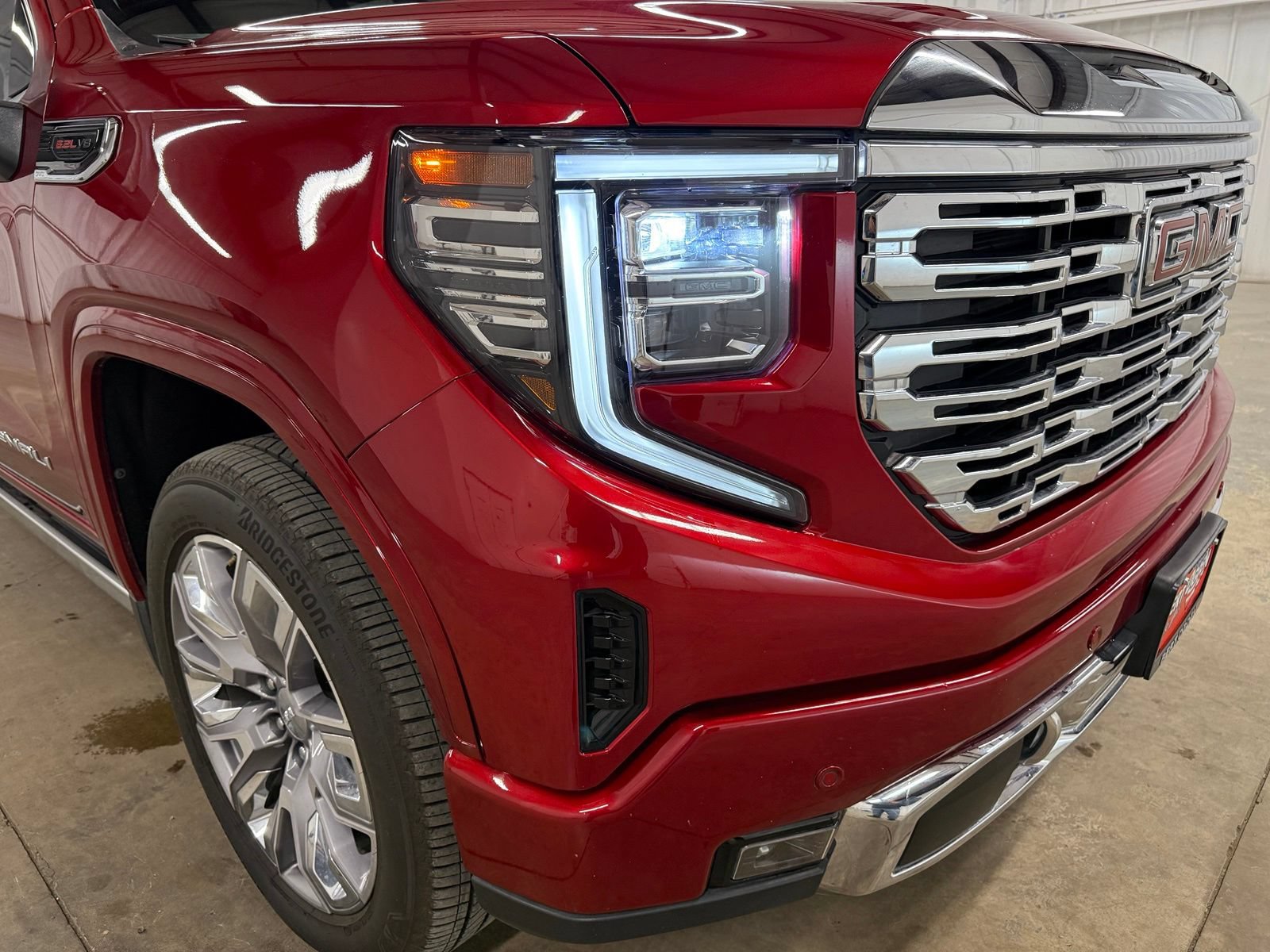 Used 2024 GMC Sierra 1500 Denali w/ Denali Reserve Package AWD/4WD image 4