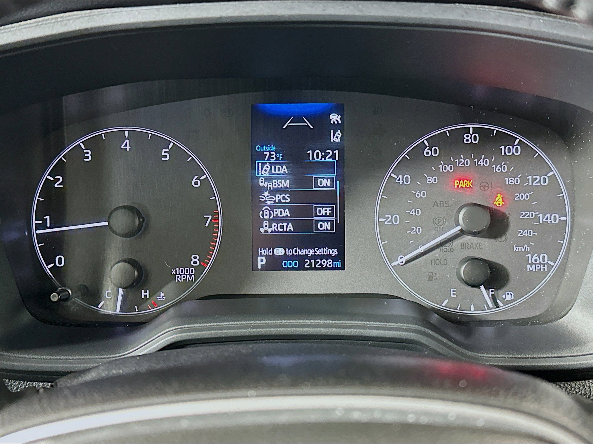 Used 2025 Toyota Corolla Cross LE image 19