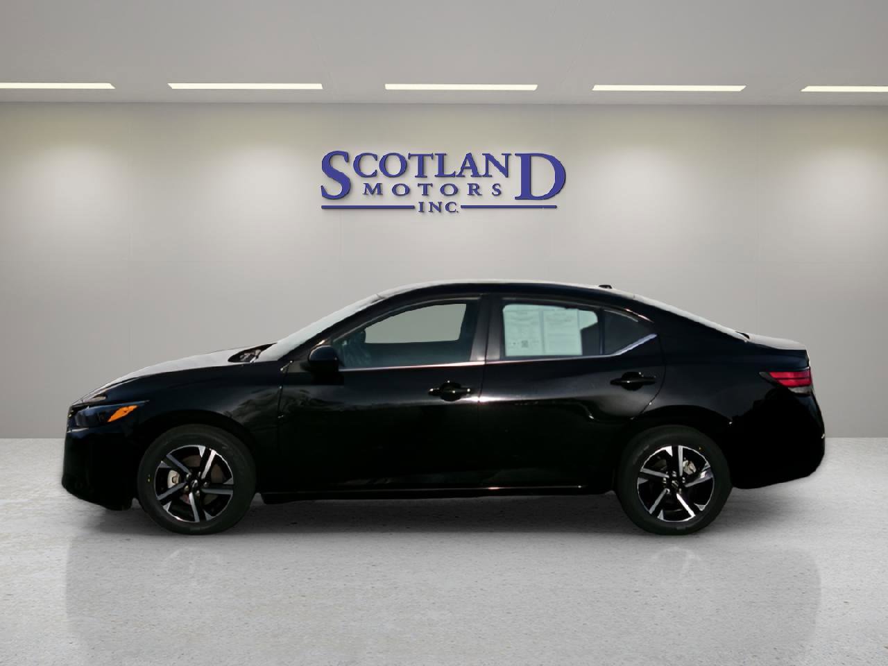 Used 2024 Nissan Sentra SV FWD image 1