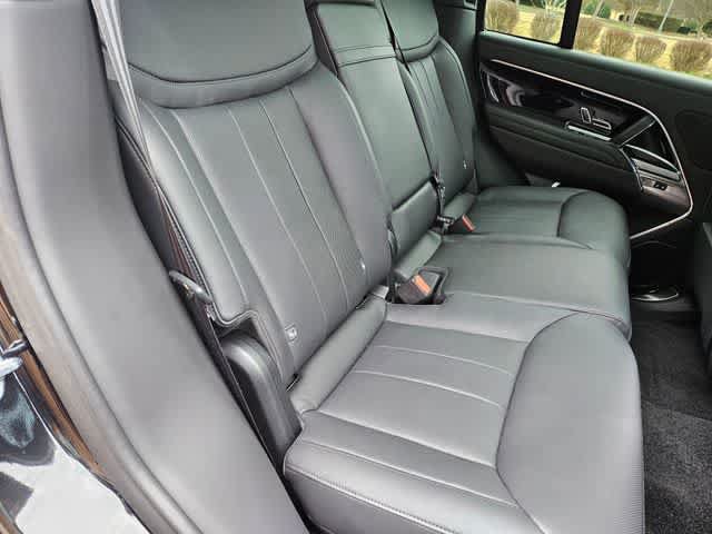 Used 2025 Land Rover Range Rover SE AWD/4WD image 22