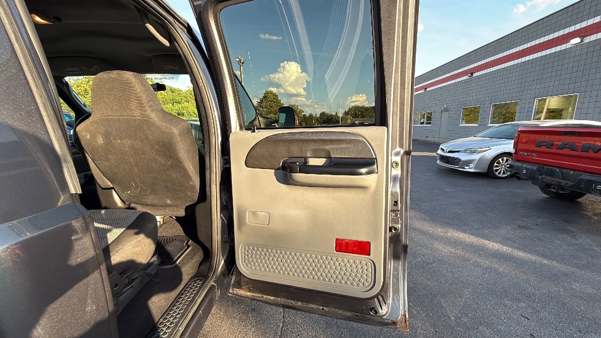 Used 2004 Ford F250 XLT image 14