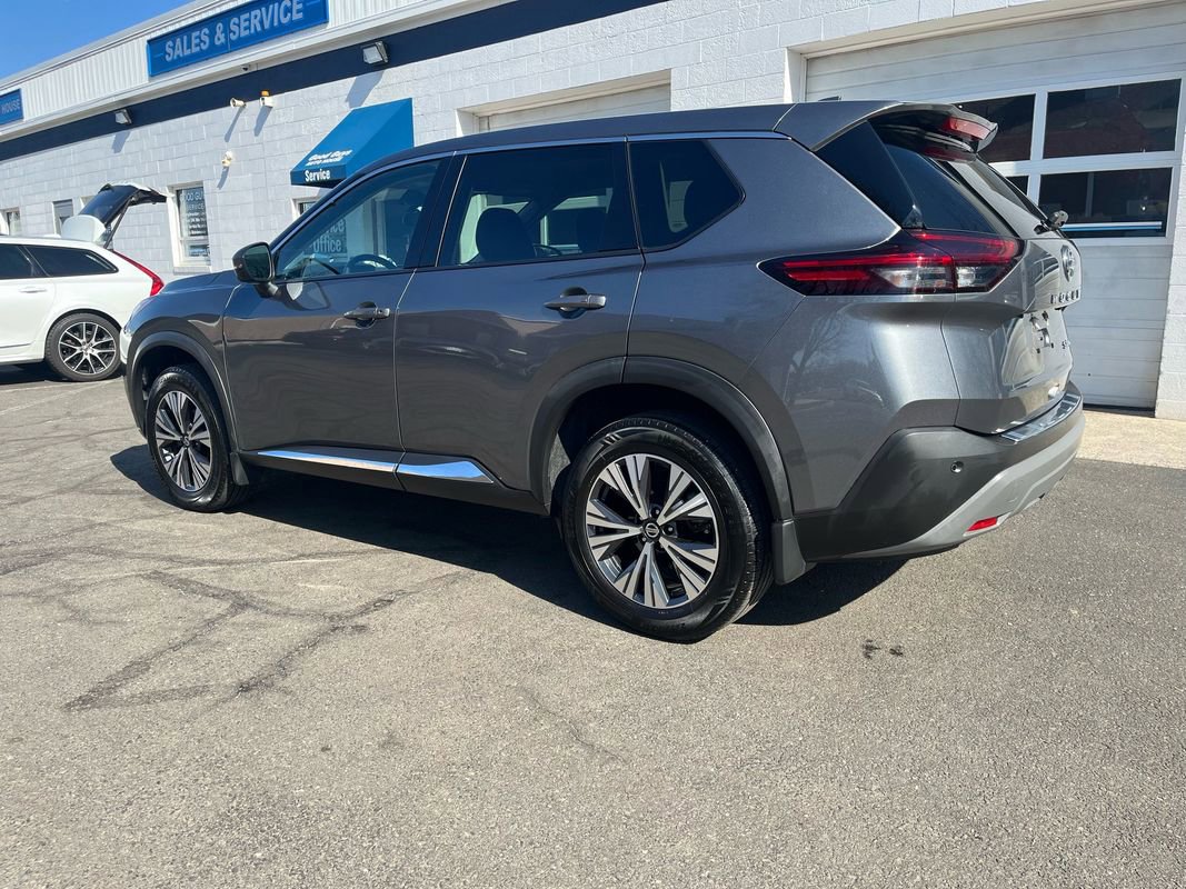 Used 2021 Nissan Rogue SV AWD/4WD image 2