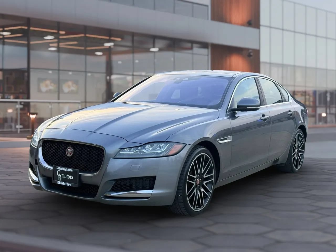 Used 2016 Jaguar XF Prestige AWD/4WD image 1