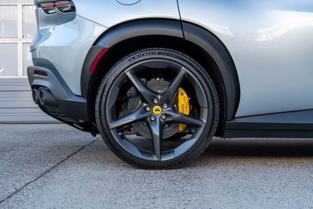 Certified 2025 Ferrari Purosangue image 9