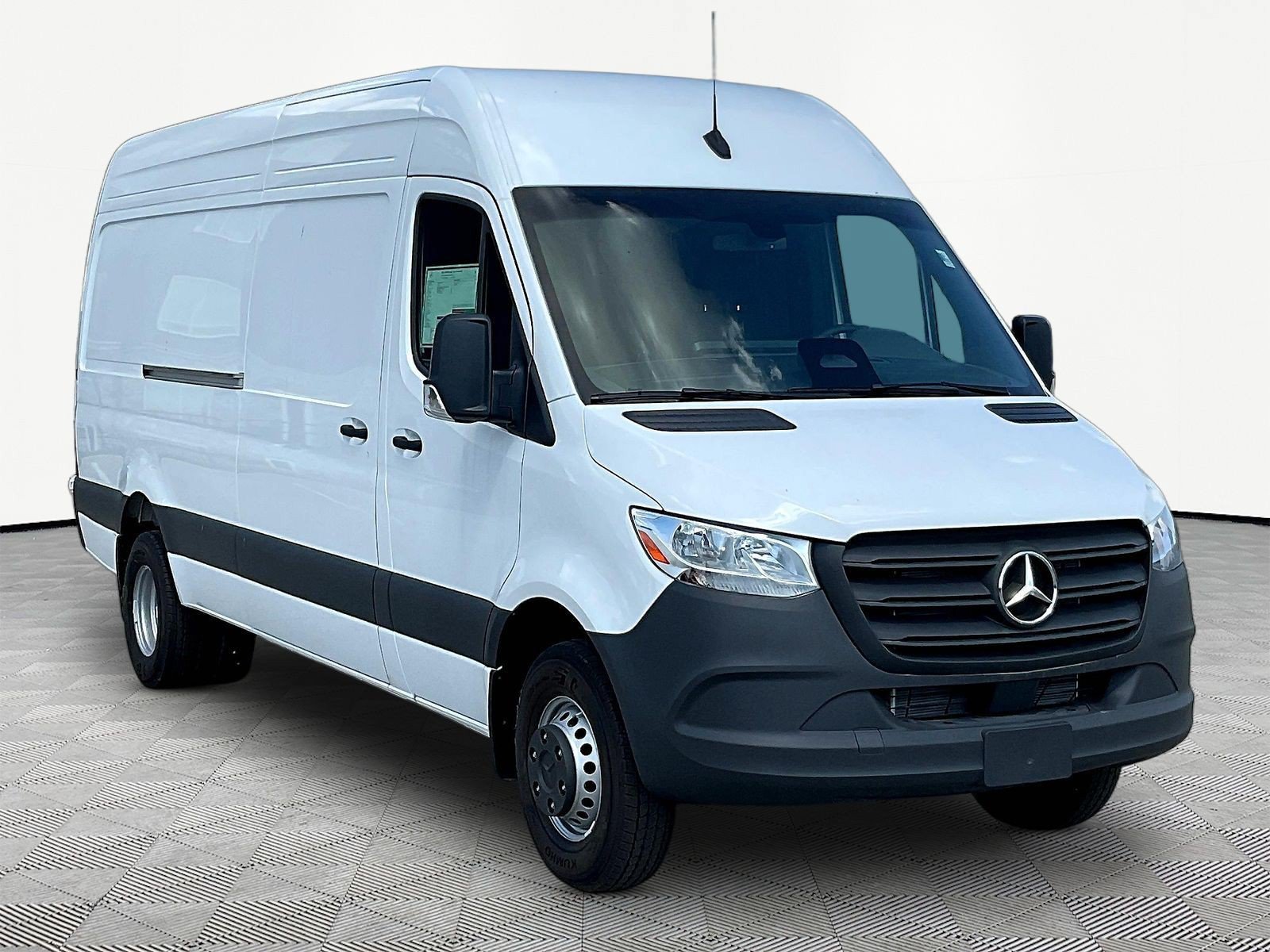 New 2026 Mercedes-Benz Sprinter 3500 image 3