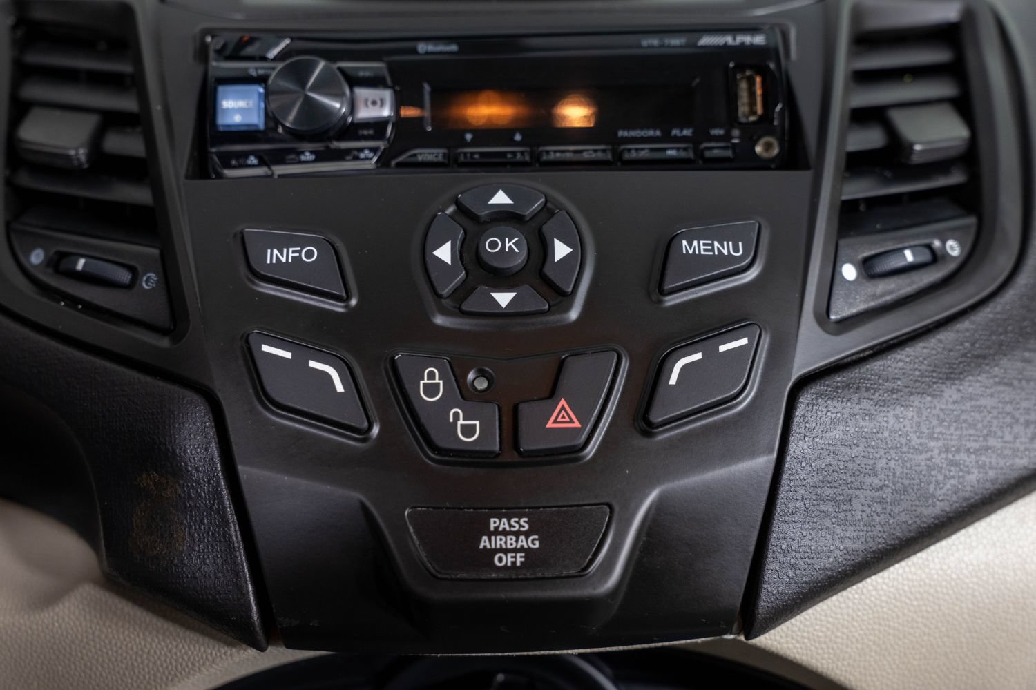 Used 2012 Ford Fiesta S FWD image 31