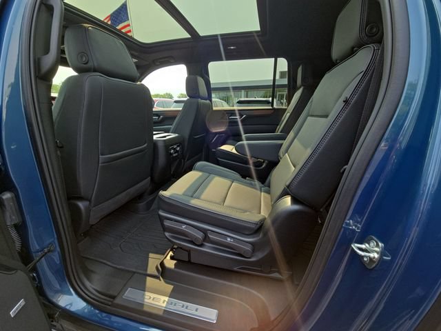 New 2026 GMC Yukon XL Denali w/ Sun & Power Step Package AWD/4WD image 22