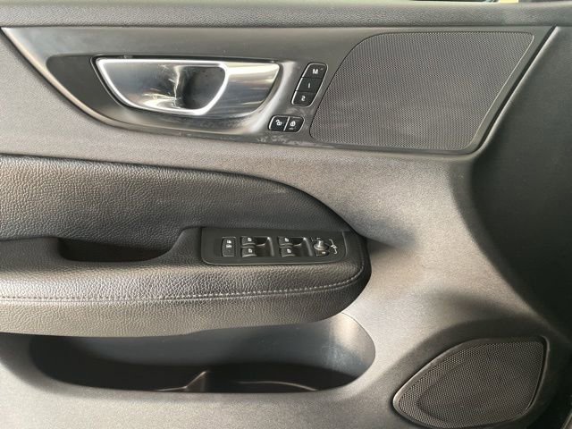 Used 2021 Volvo V60 T5 Cross Country w/ Climate Package image 25