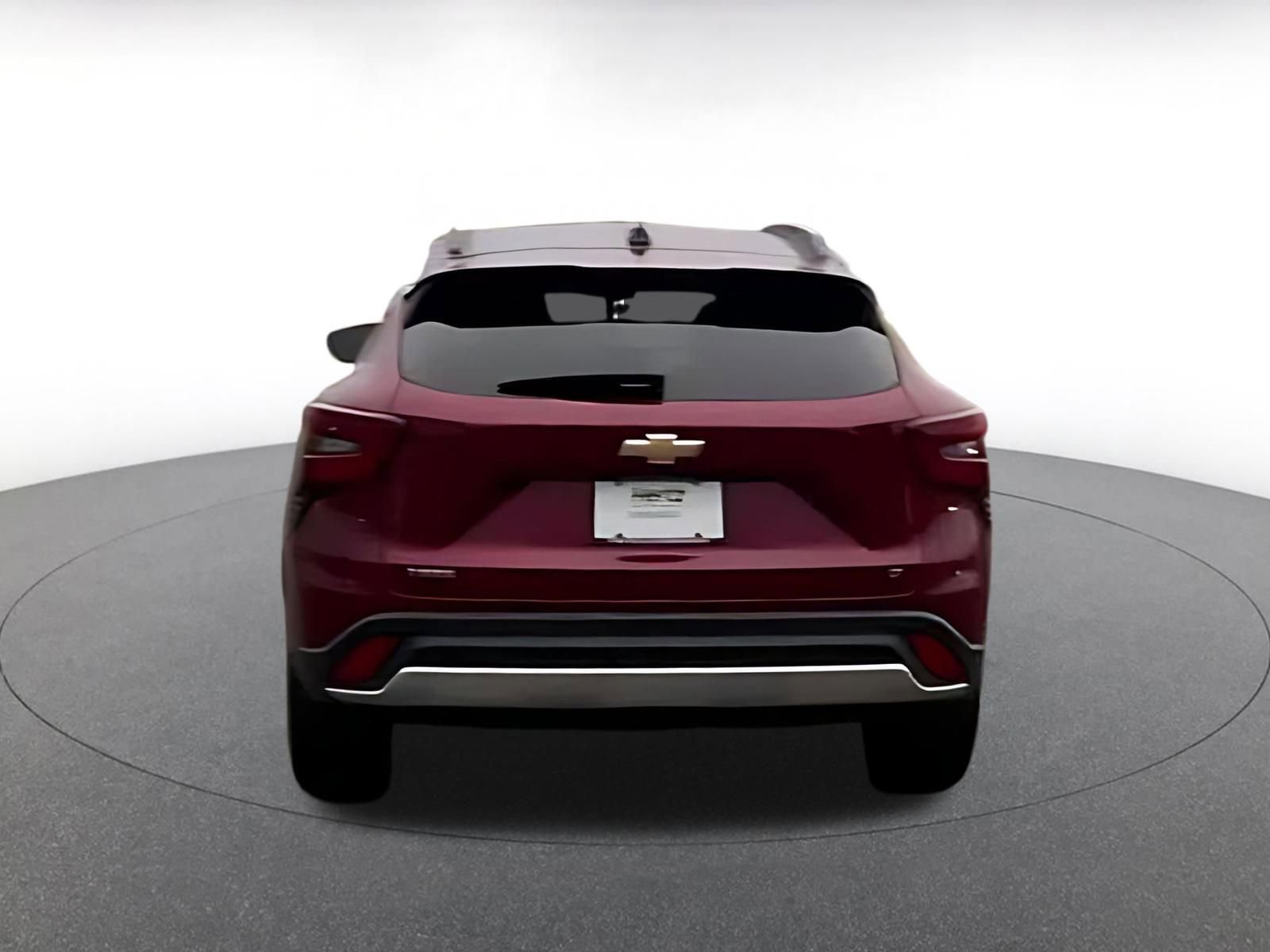 Used 2025 Chevrolet Trax LT image 11