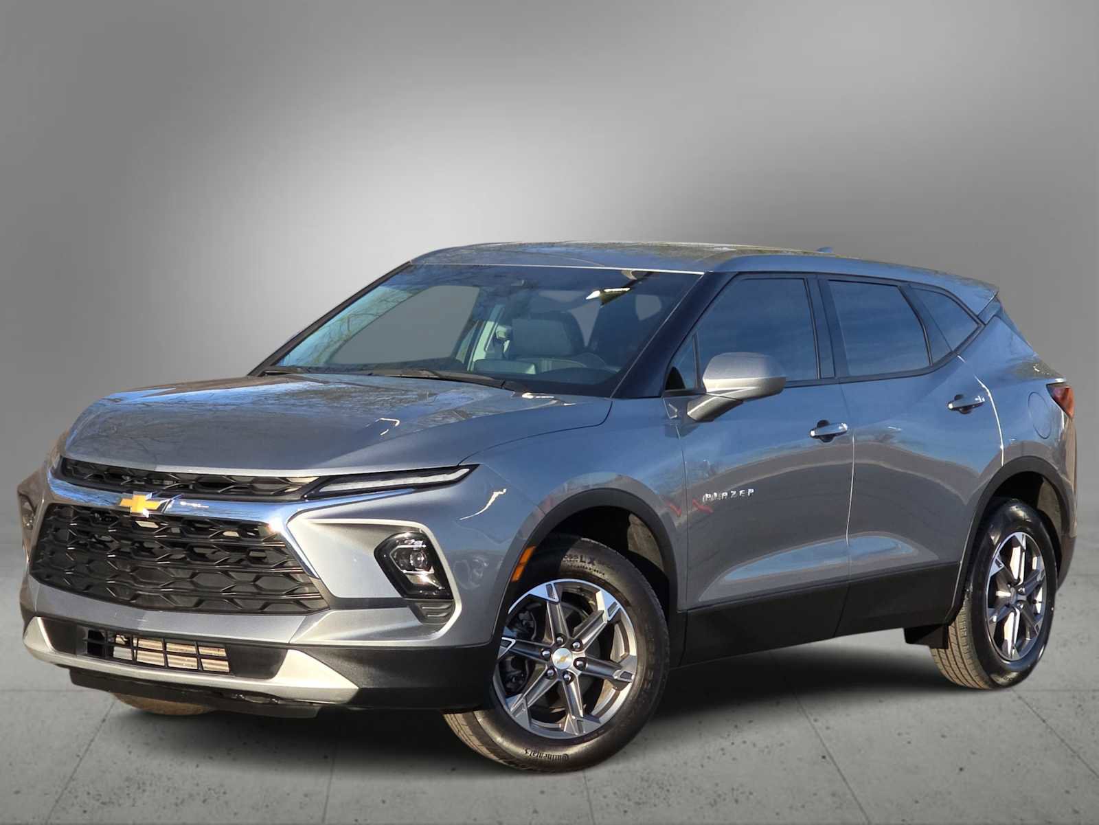 Used 2023 Chevrolet Blazer LT image 1