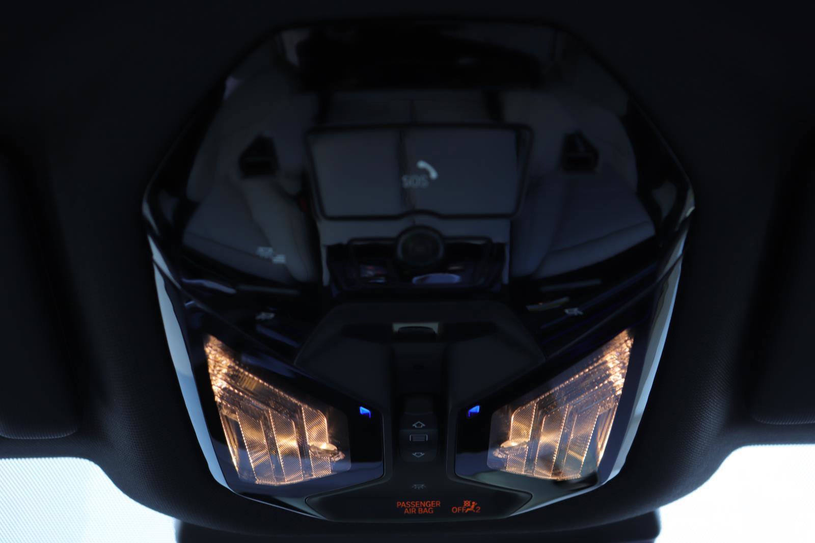 Used 2025 BMW 530i w/ Executive Package image 22