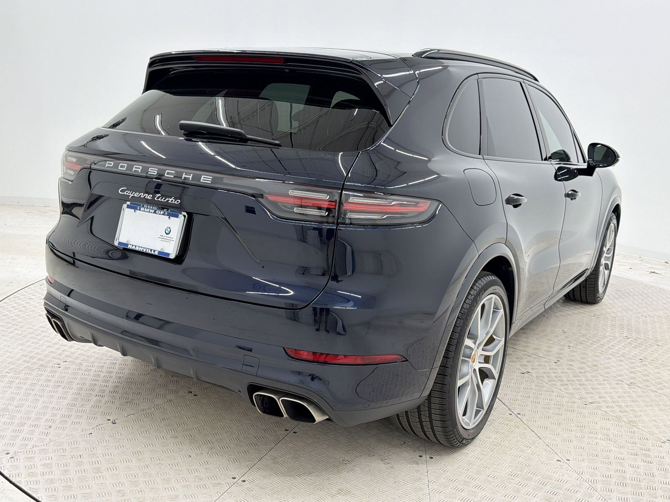 Used 2019 Porsche Cayenne Turbo image 9