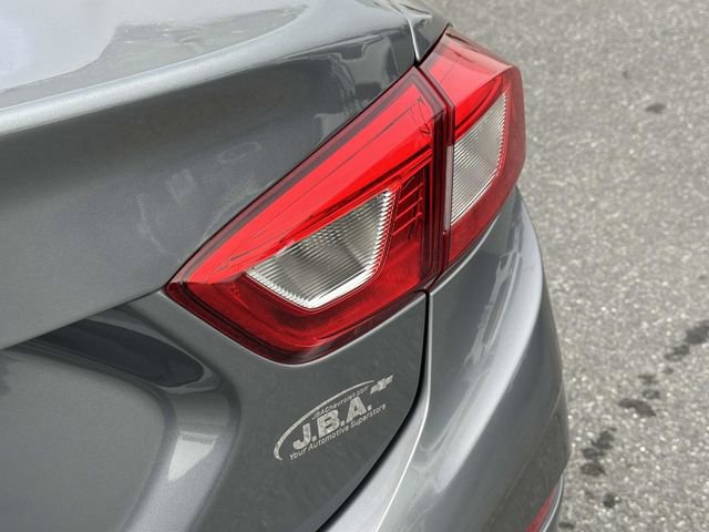 Used 2019 Chevrolet Cruze LT image 29