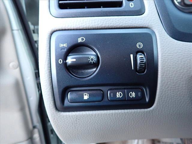 Used 2005 Volvo XC70 AWD/4WD image 13