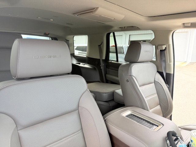 Used 2020 GMC Yukon Denali w/ Open Road Package image 23