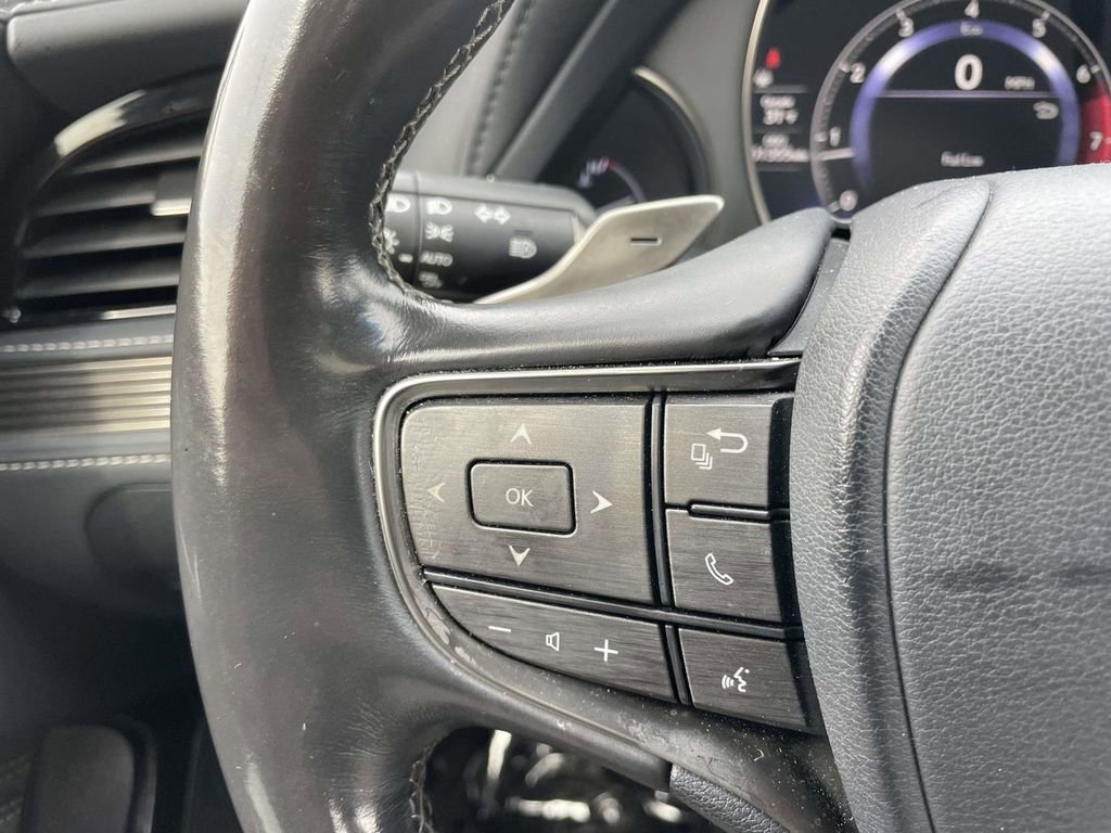 Used 2020 Lexus LS 500 w/ Accessory Package (Z2) image 32