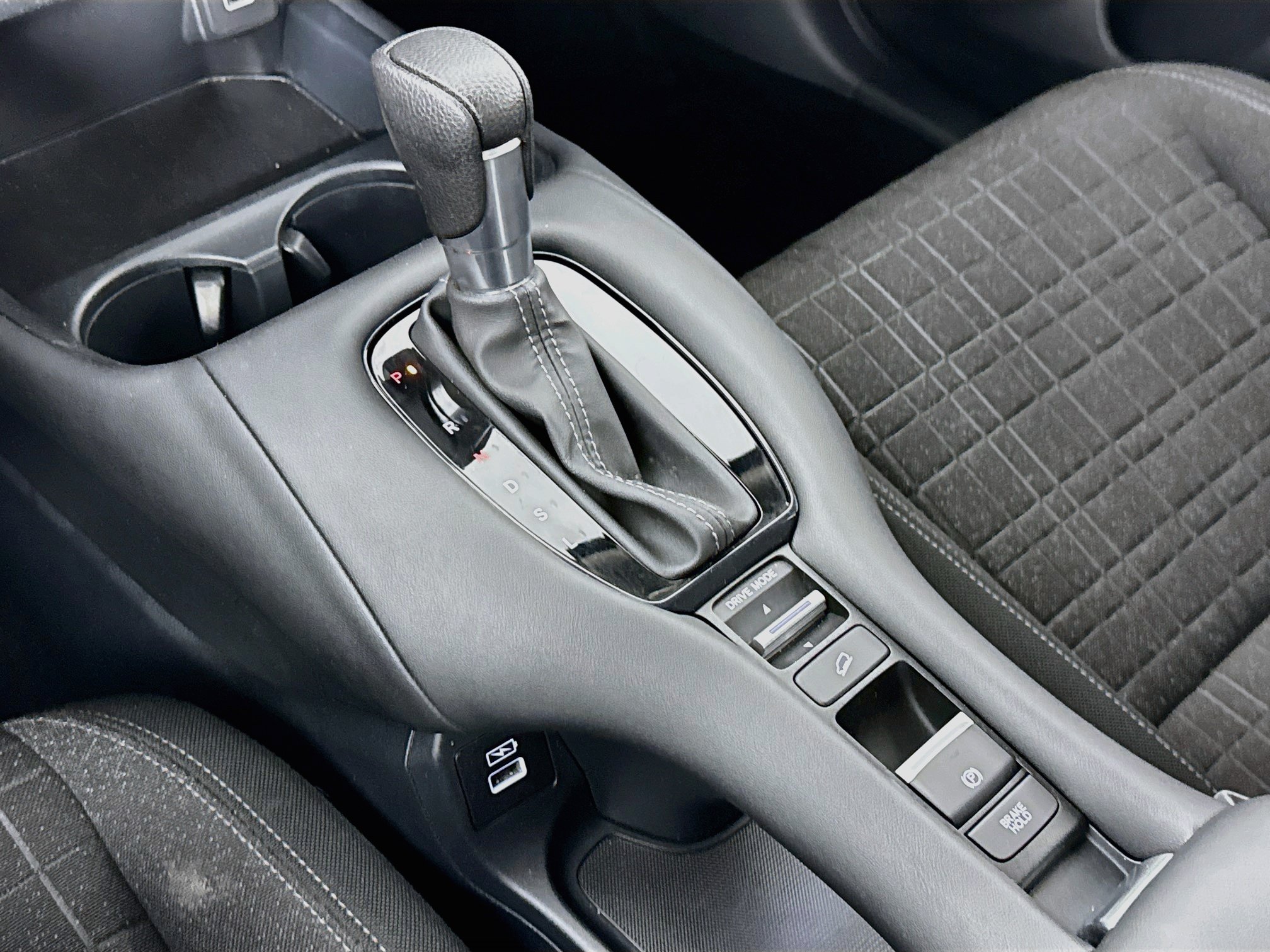 Certified 2023 Honda HR-V LX image 16