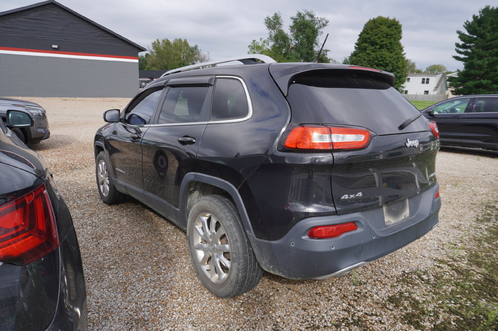 Used 2014 Jeep Cherokee Limited w/ Technology Group AWD/4WD image 5