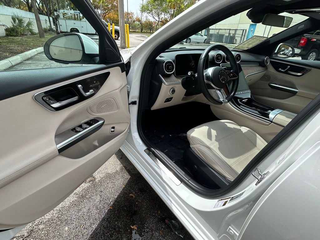 Used 2025 Mercedes-Benz C 300 4MATIC Sedan image 15