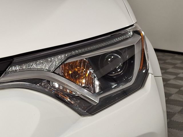 Used 2017 Toyota RAV4 XLE image 9