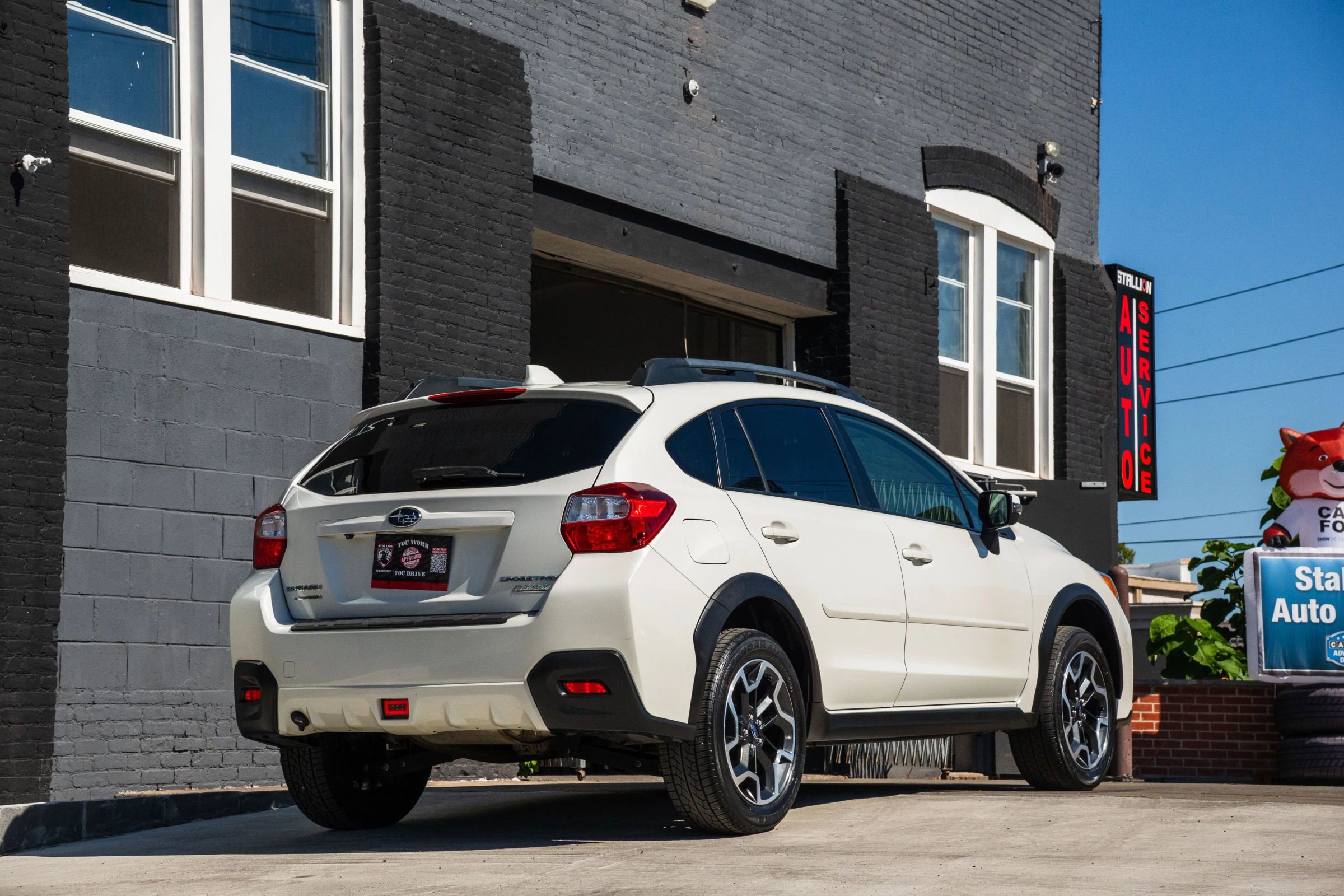 Used 2017 Subaru Crosstrek 2.0i Limited image 2