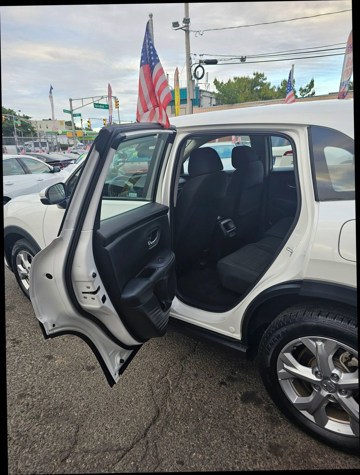 Used 2023 Honda HR-V LX image 8