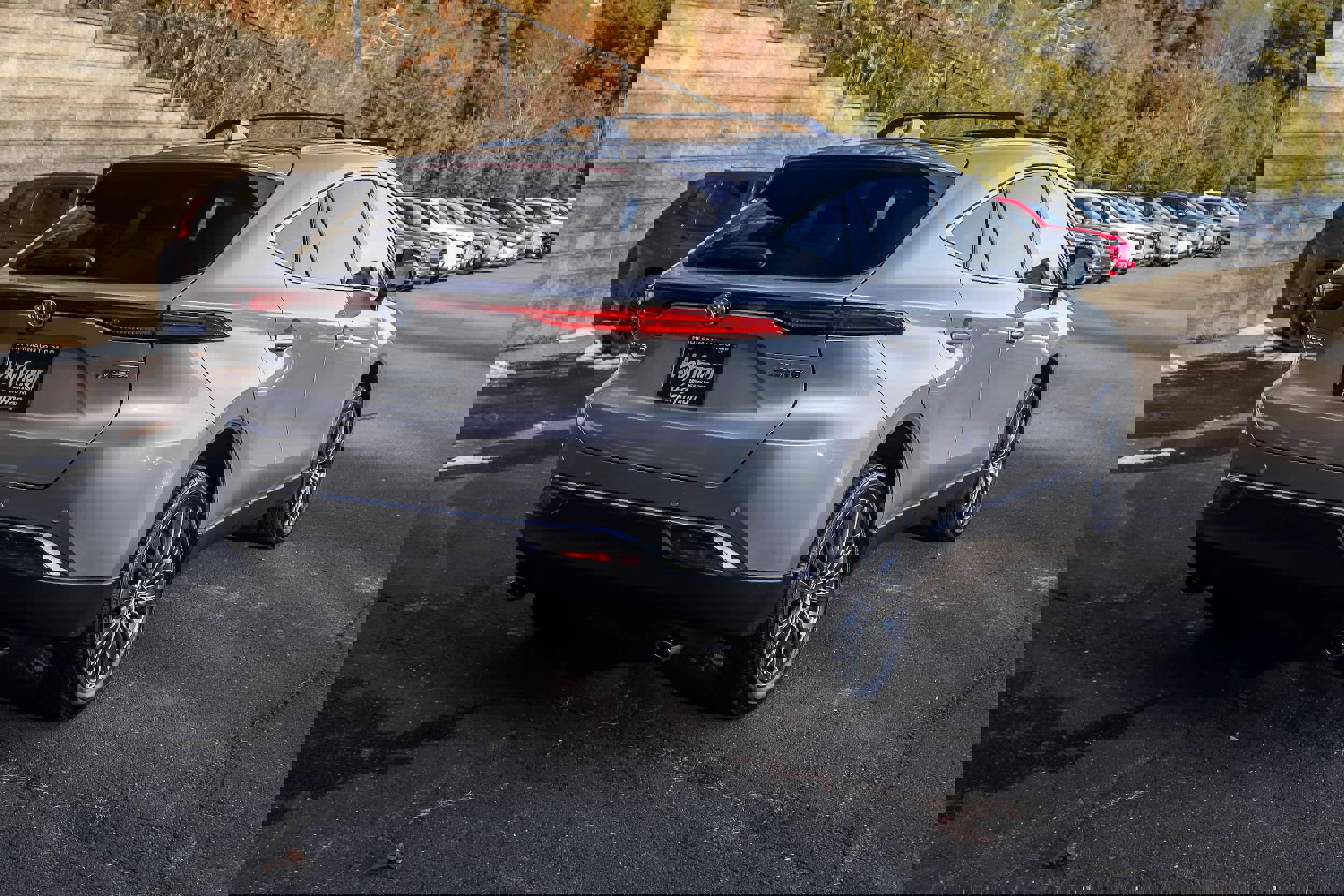 Certified 2024 Toyota Venza Limited image 5