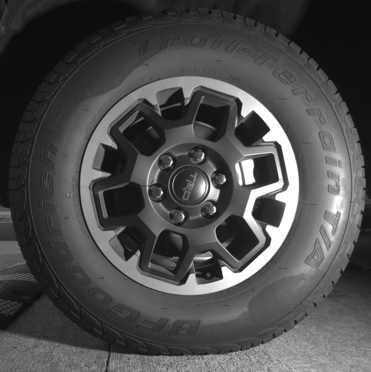 Used 2025 Toyota Tacoma TRD Off-Road image 12