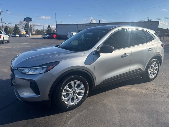Used 2023 Ford Escape Active w/ Cold Weather Package image 2