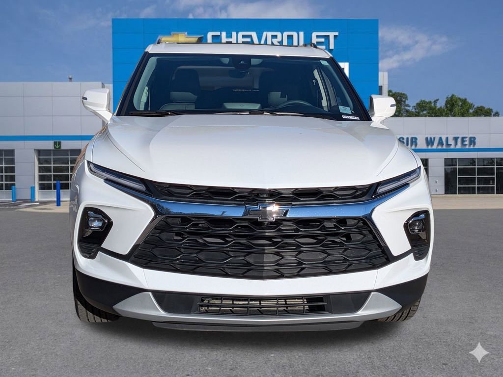 Used 2025 Chevrolet Blazer LT w/ Sound & Technology Package image 8