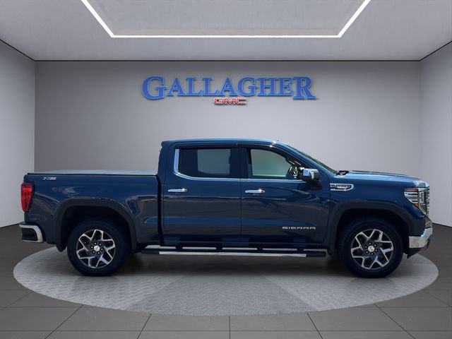 Used 2022 GMC Sierra 1500 SLT w/ SLT Convenience Package AWD/4WD image 3