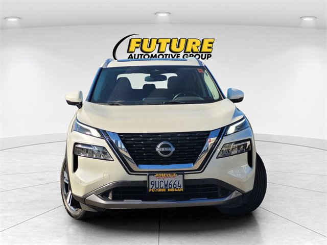 Used 2023 Nissan Rogue SL w/ SL Premium Package image 2