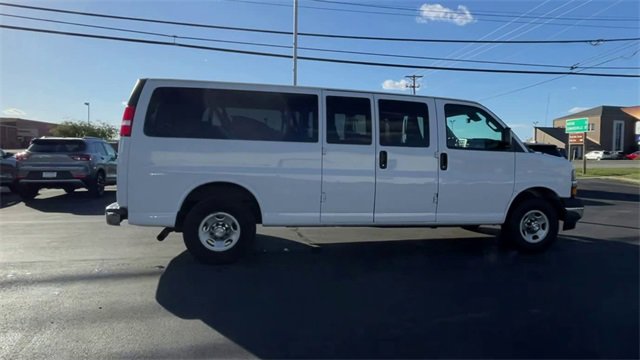Used 2020 Chevrolet Express 3500 LT w/ LT Preferred Equipment Group image 9