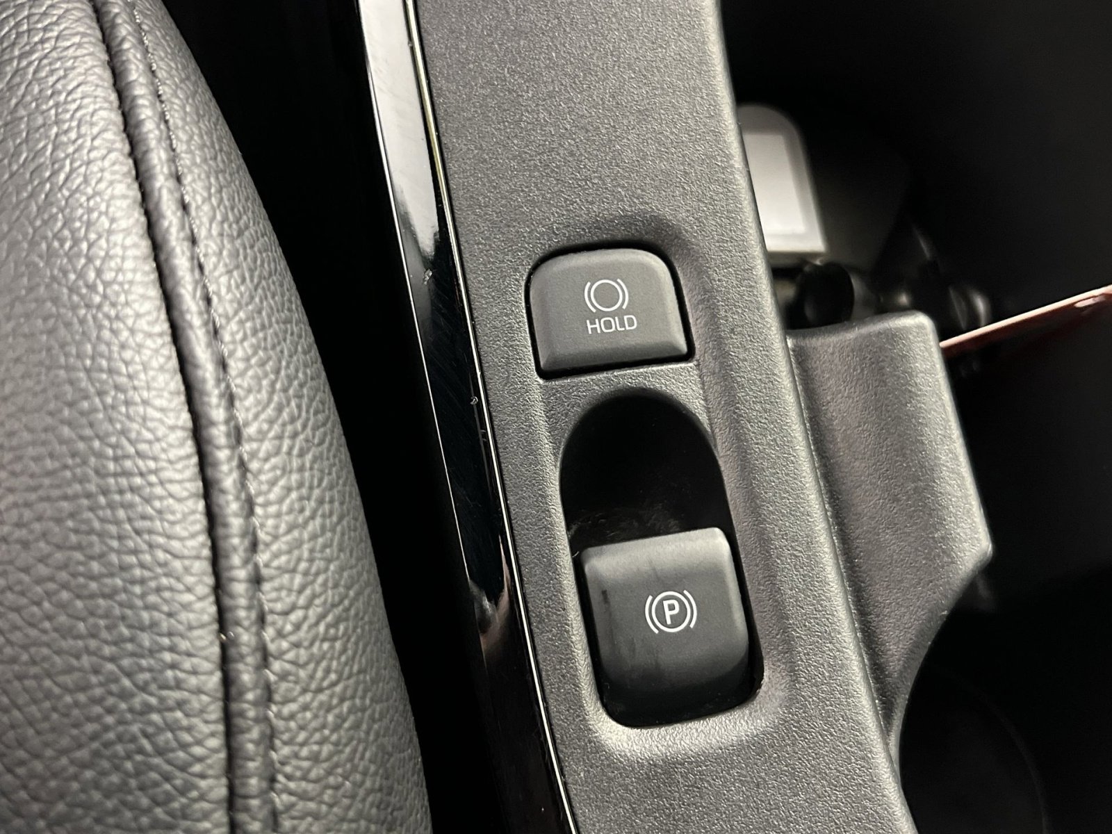 Used 2024 Toyota Corolla SE image 32