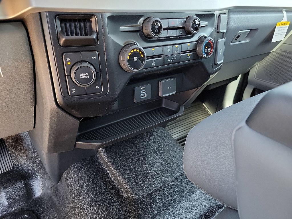 New 2026 Ford F250 XL w/ XL Off-Road Package AWD/4WD image 25