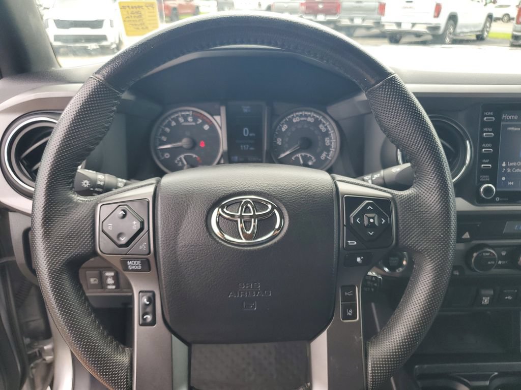 Used 2021 Toyota Tacoma TRD Off-Road AWD/4WD image 10