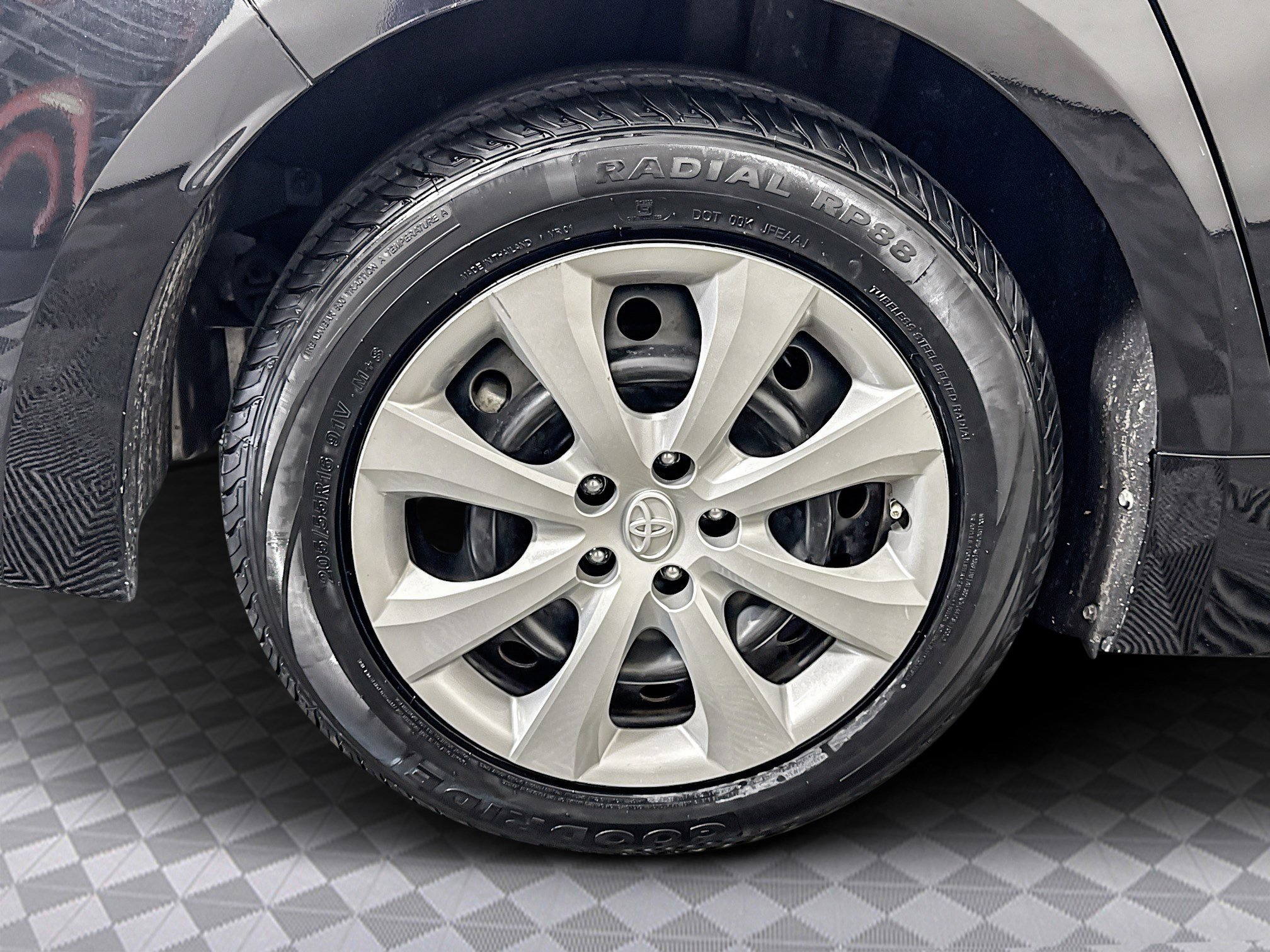 Used 2022 Toyota Corolla LE image 36