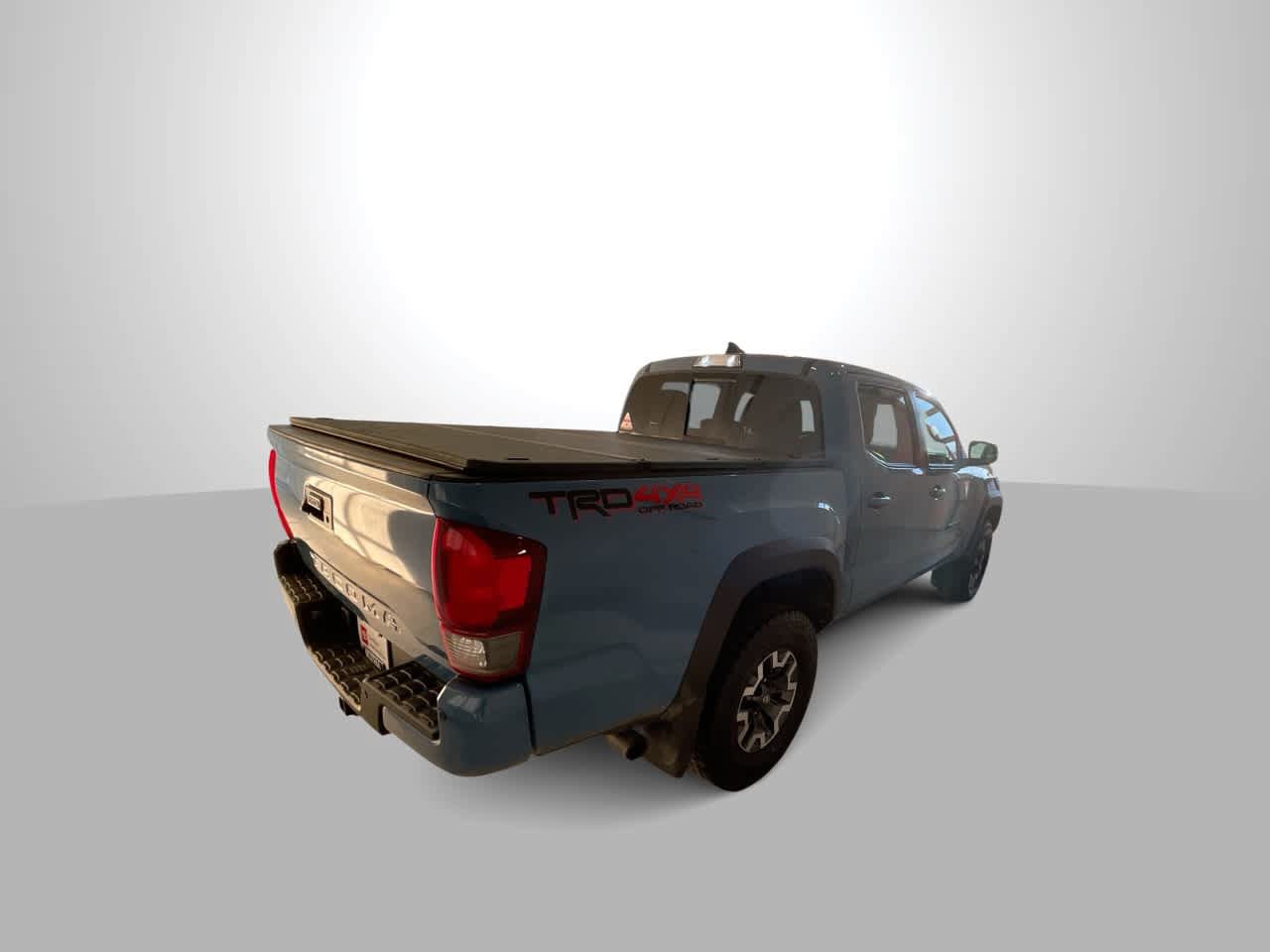 Used 2019 Toyota Tacoma TRD Off-Road AWD/4WD image 8