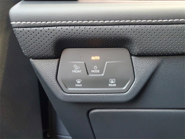 Certified 2025 Volkswagen Atlas Cross Sport SEL Premium R-Line image 29