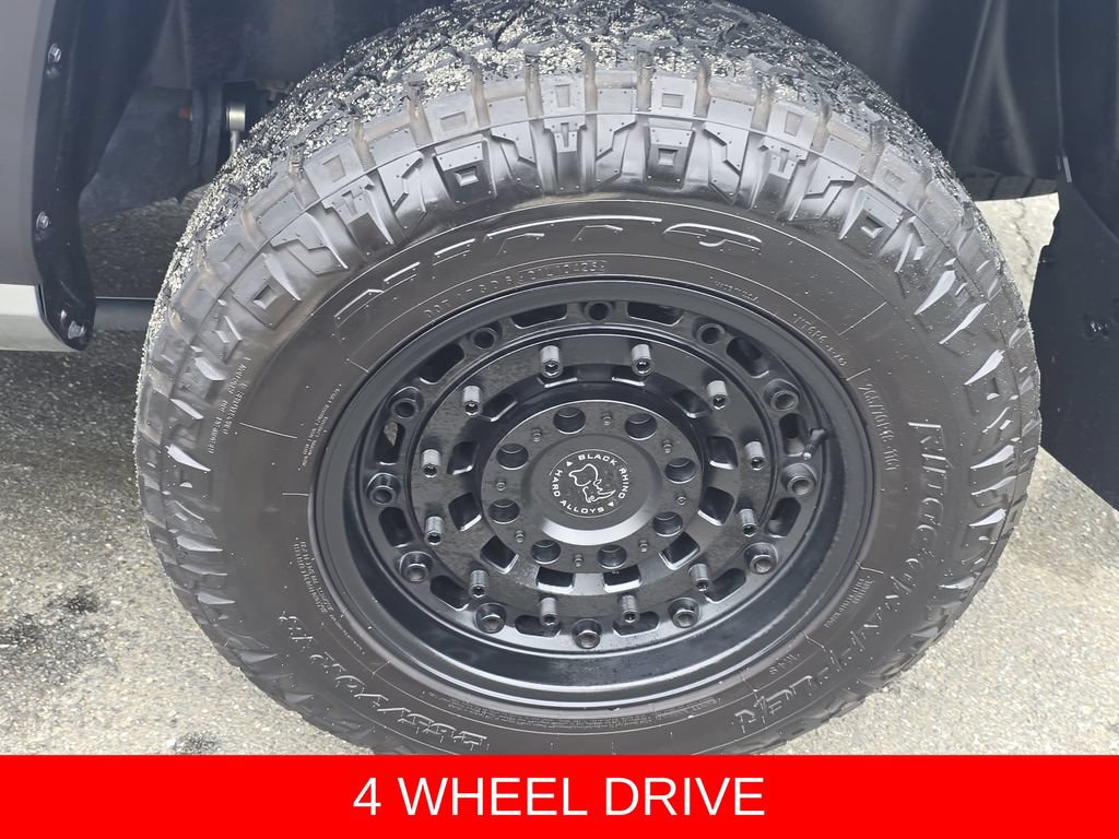 Used 2025 Toyota Tacoma TRD Off-Road w/ TRD Off Road Upgrade Package AWD/4WD image 31