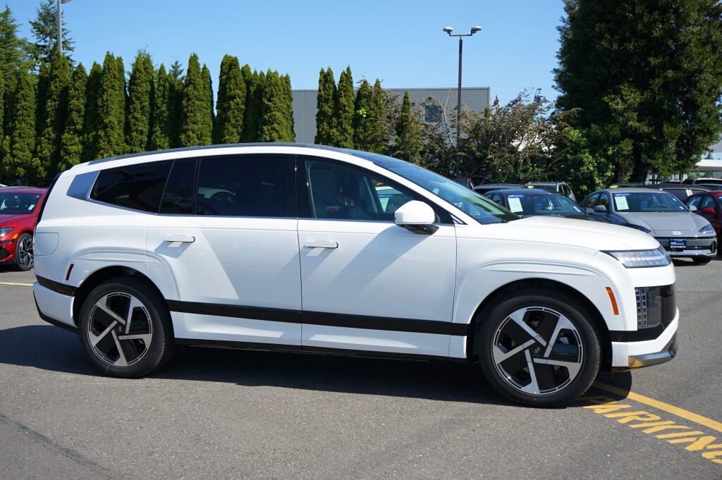 New 2026 Hyundai Ioniq 9 Calligraphy AWD/4WD image 3