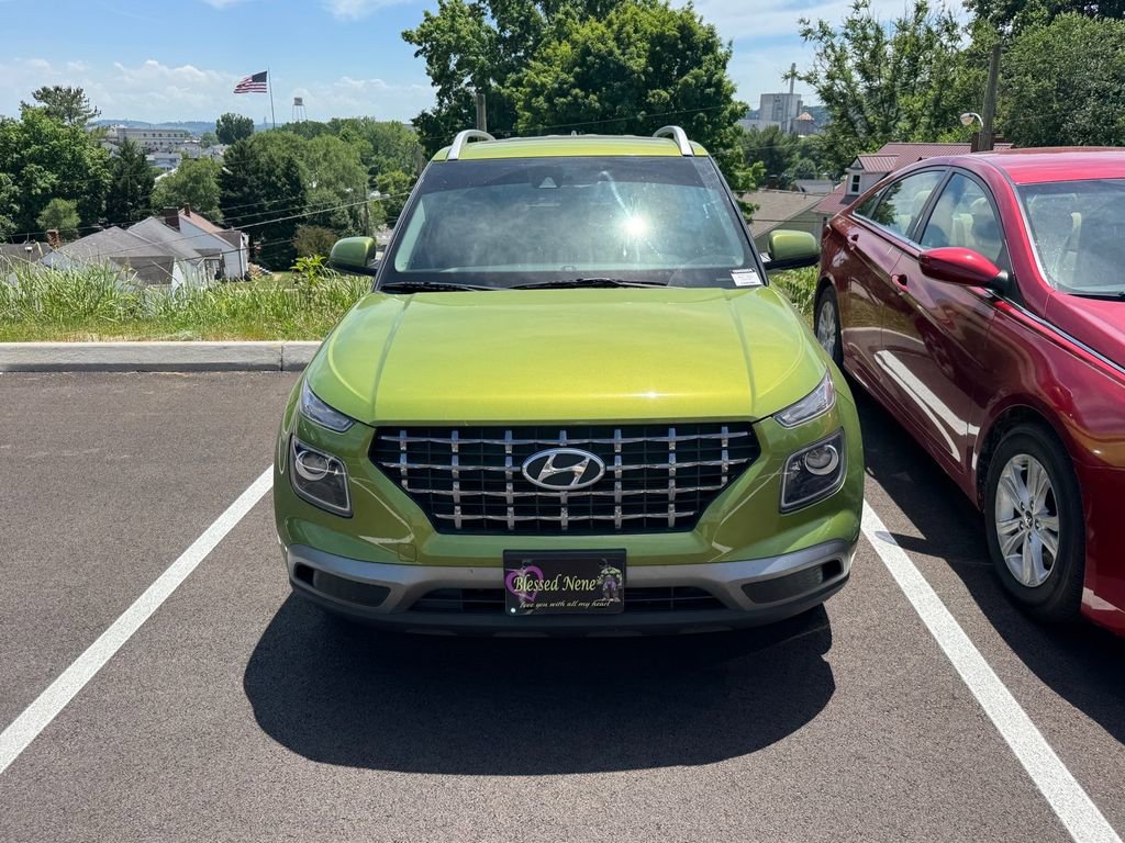 Used 2020 Hyundai Venue SEL w/ Convenience + Premium Package FWD image 5