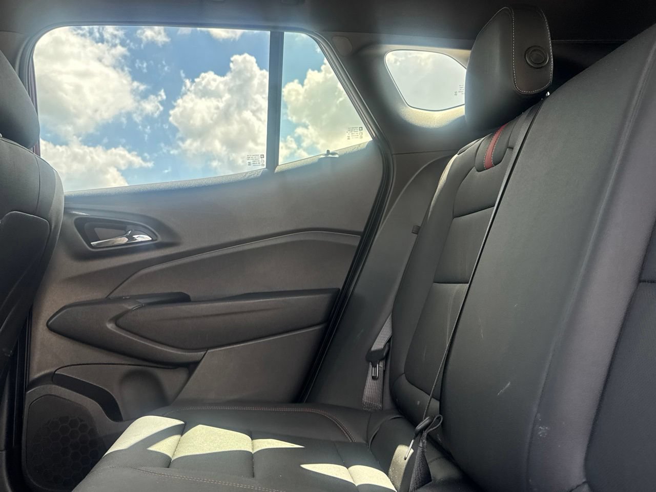 Used 2026 Chevrolet Trax RS w/ Sunroof Package FWD image 41