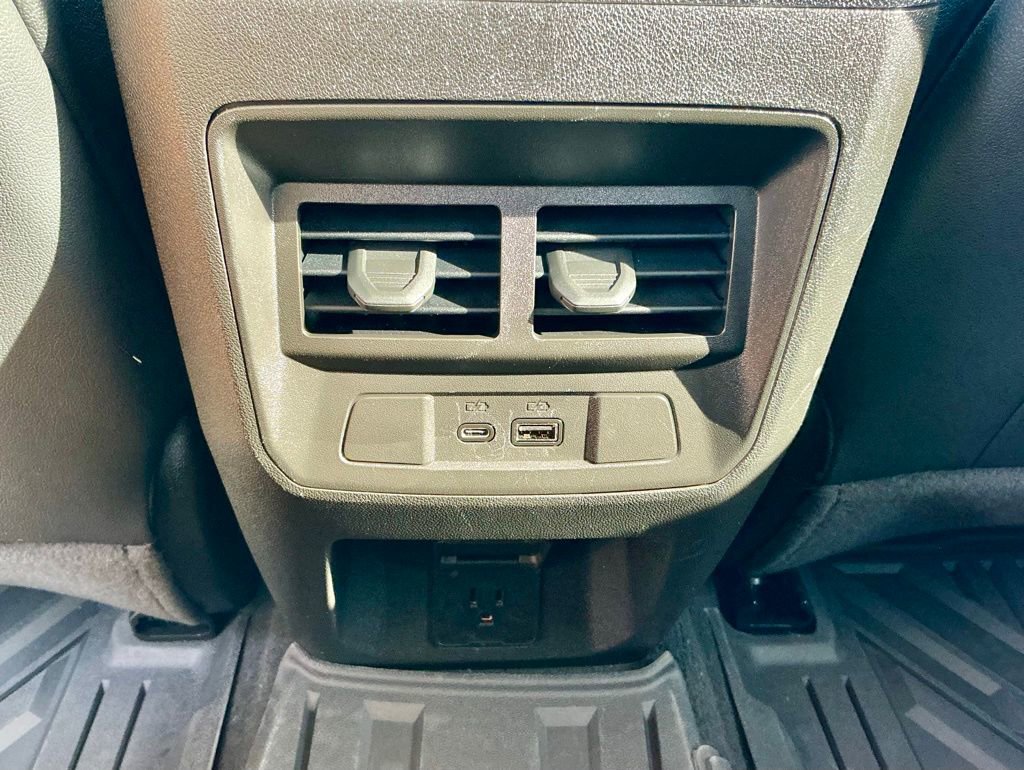 Used 2025 GMC Canyon AT4 AWD/4WD image 33